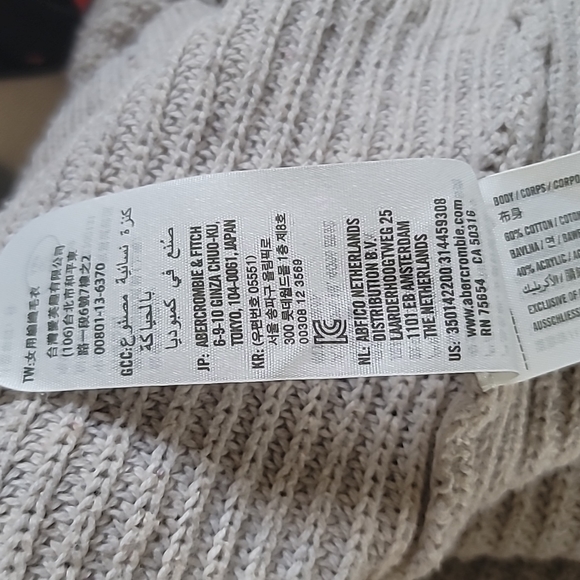 HOLLISTER OVERSIZE  LONG SLEEVE SWEATER SIZE M - Picture 9 of 11